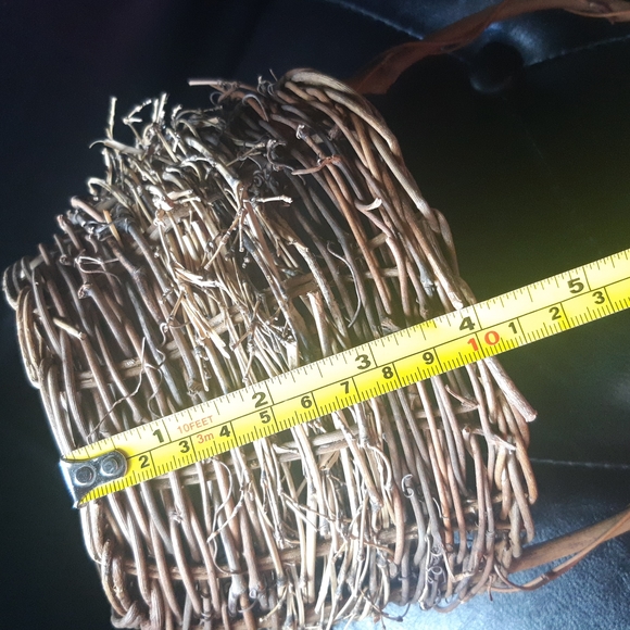 Wicket Basket Circle with Handle - Picture 14 of 14